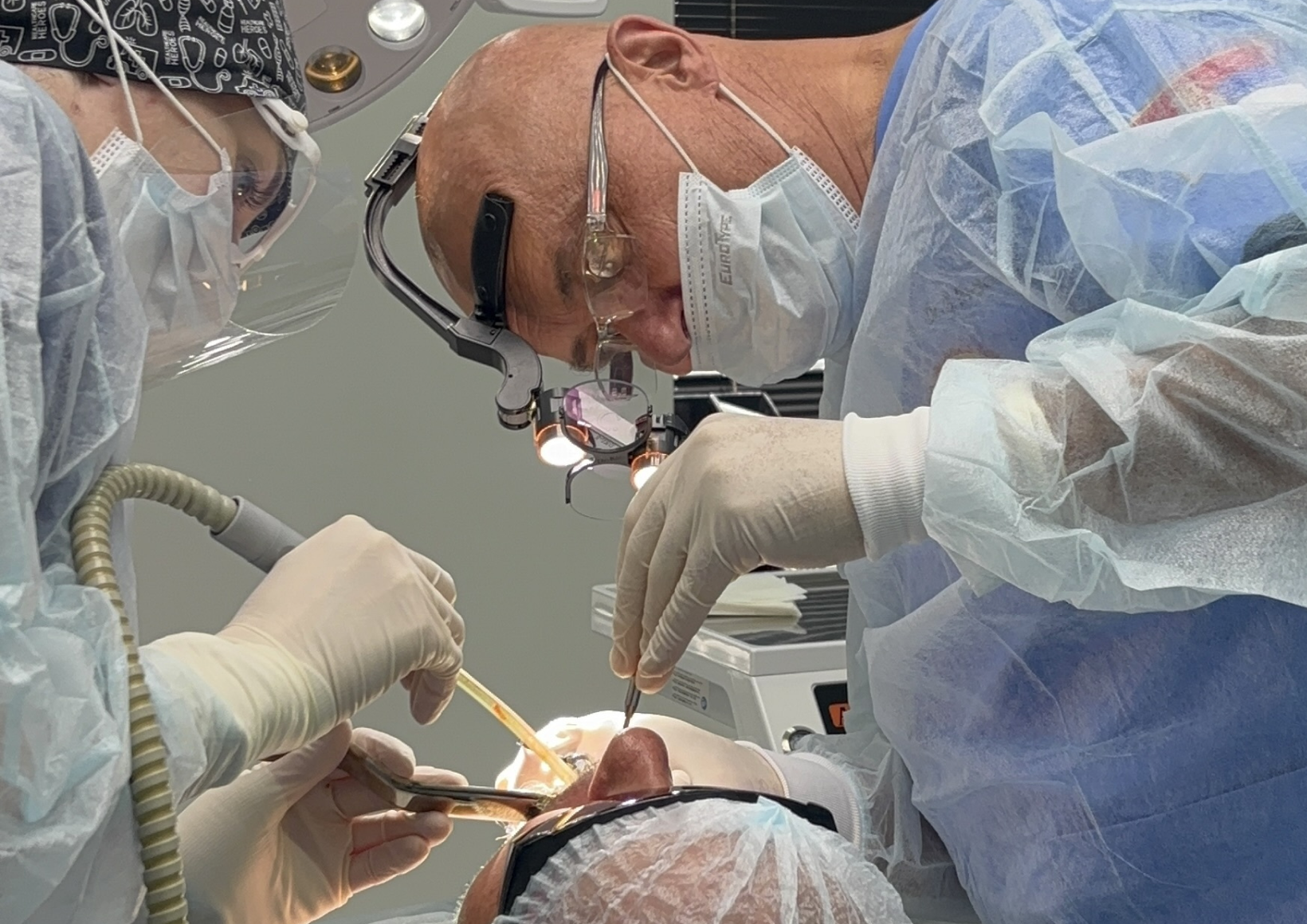 Немецкий профессор едет в Москву: успейте записаться на прием